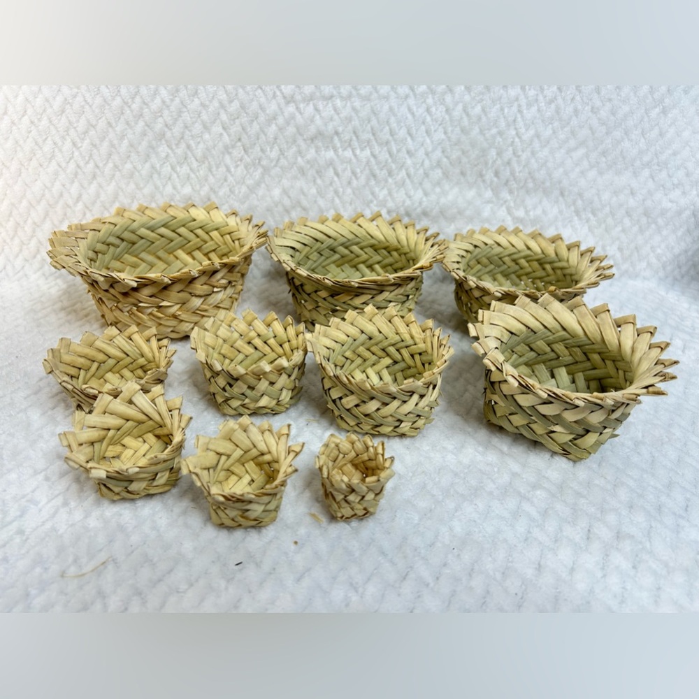 Nesting Tarahumara Indian
Sotol Single Weave Square
Baskets (10) Mexico